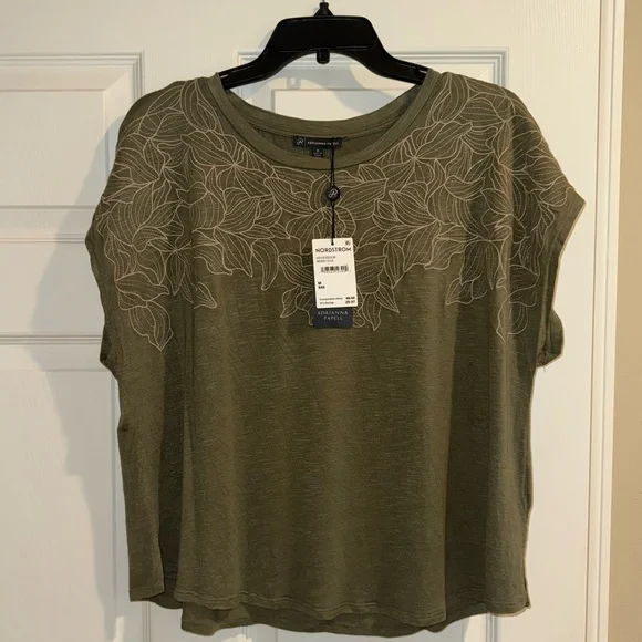 NWT Adrianna Papell Floral Embroidered Short Sleeve shirt - Picture 1 of 6